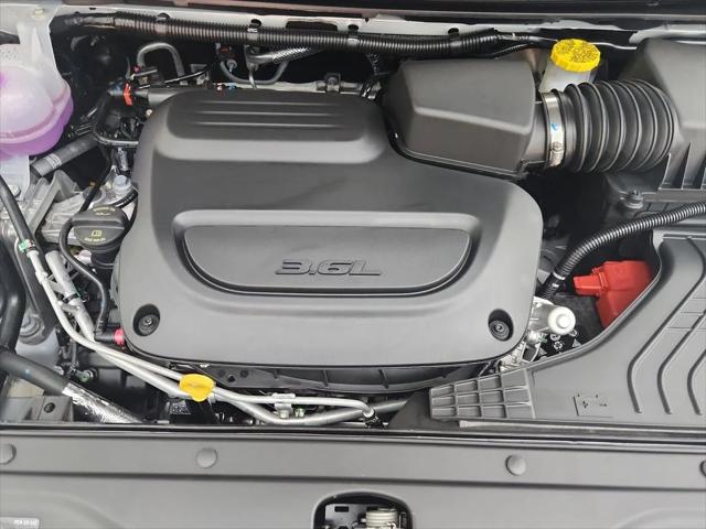 2027 Chrysler Pacifica LX