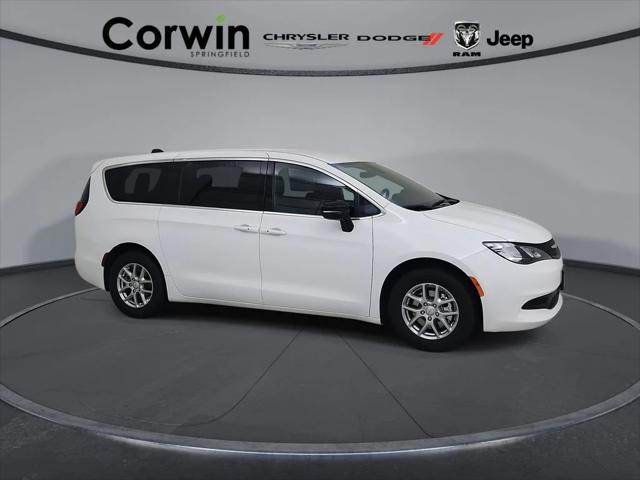 2027 Chrysler Pacifica LX for sale in Springfield, MO
