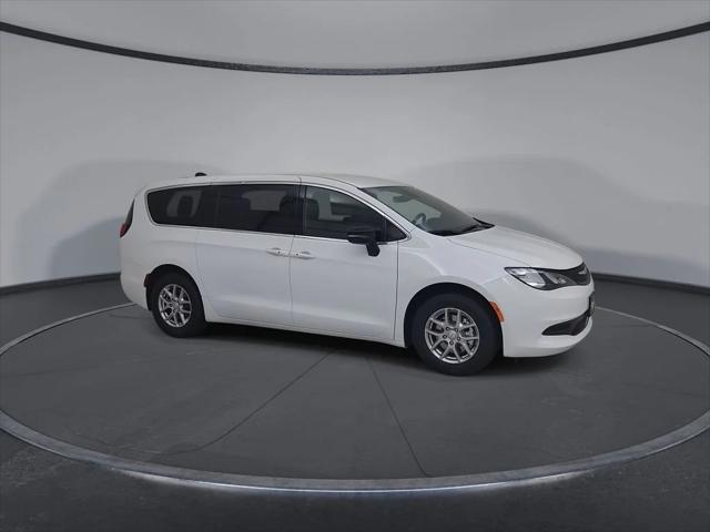 2027 Chrysler Pacifica LX