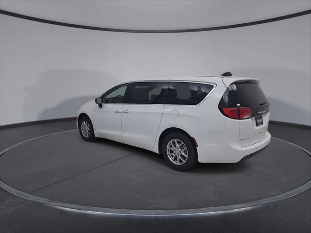 2027 Chrysler Pacifica LX