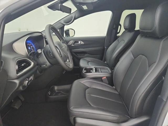 2027 Chrysler Pacifica LX