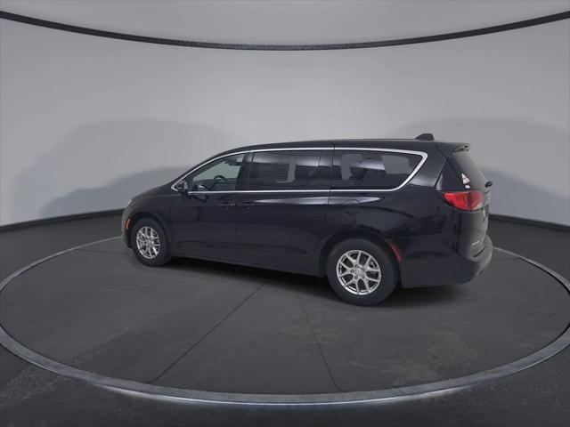 2027 Chrysler Pacifica LX