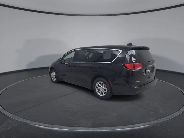 2027 Chrysler Pacifica LX
