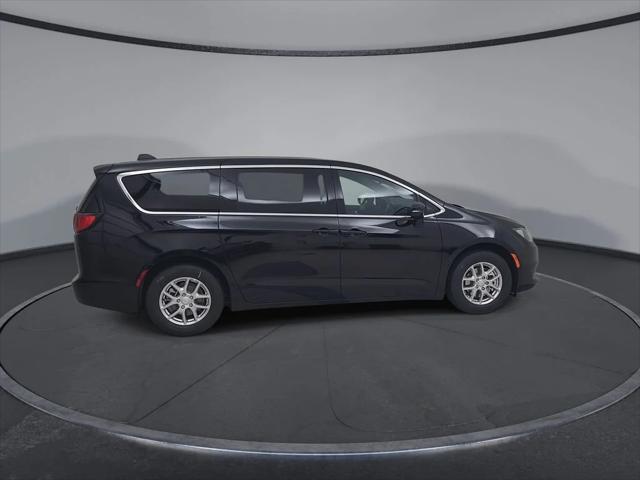 2027 Chrysler Pacifica LX