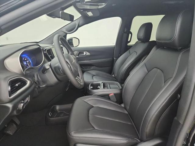 2027 Chrysler Pacifica LX