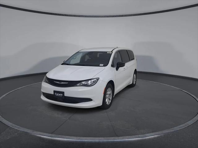 2027 Chrysler Pacifica LX