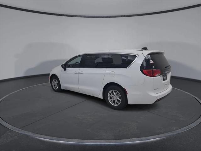 2027 Chrysler Pacifica LX