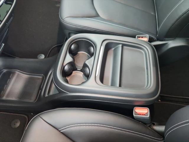 2027 Chrysler Pacifica LX