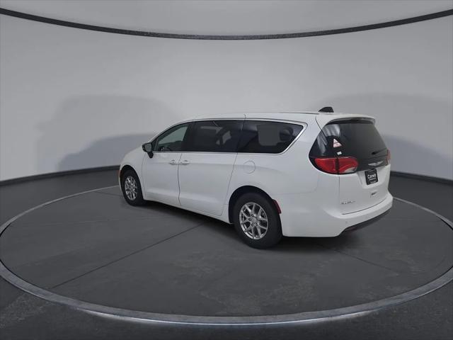 2027 Chrysler Pacifica LX