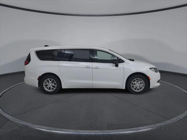 2027 Chrysler Pacifica LX