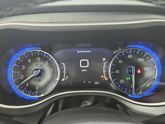 2027 Chrysler Pacifica LX