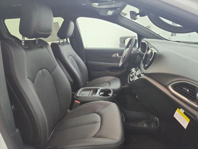 2027 Chrysler Pacifica LX