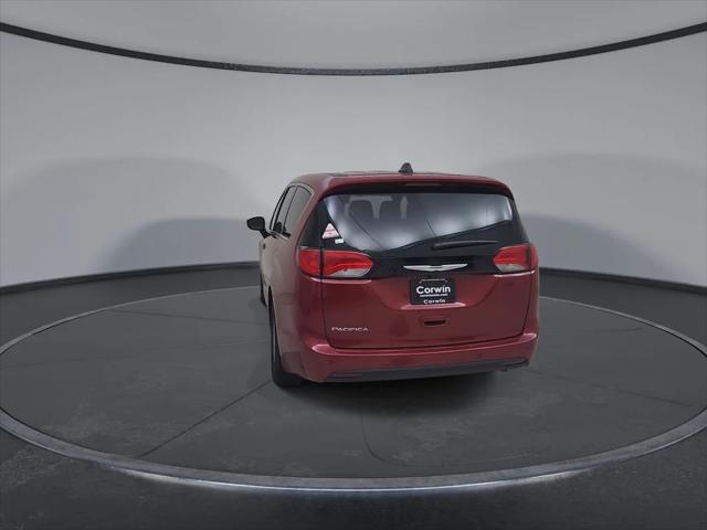 2027 Chrysler Pacifica LX