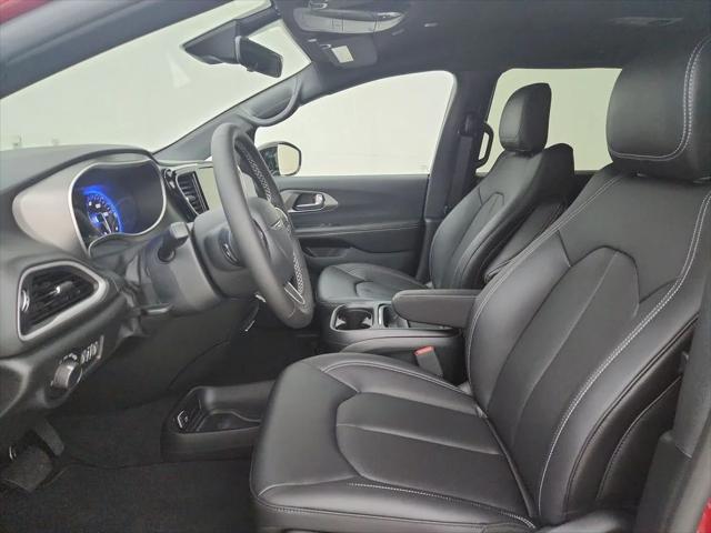 2027 Chrysler Pacifica LX