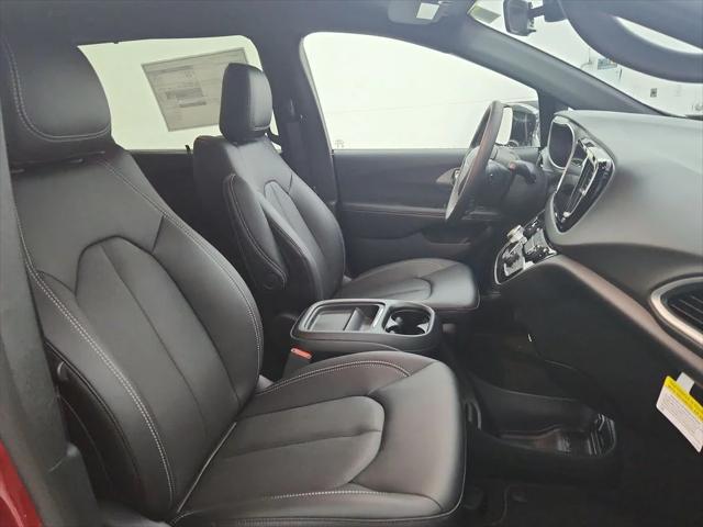 2027 Chrysler Pacifica LX