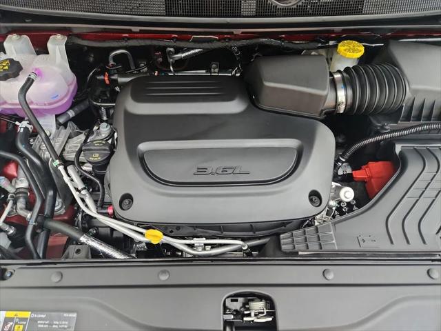 2027 Chrysler Pacifica LX