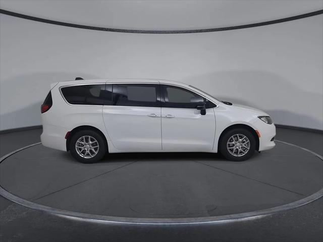 2027 Chrysler Pacifica LX