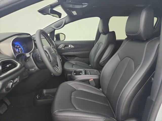 2027 Chrysler Pacifica LX