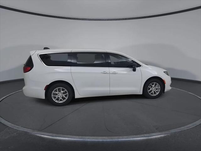 2027 Chrysler Pacifica LX