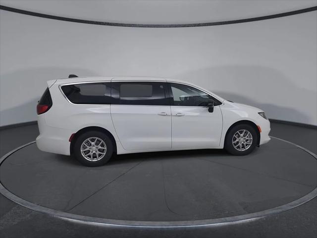 2027 Chrysler Pacifica LX