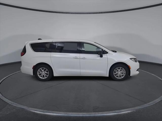 2027 Chrysler Pacifica LX