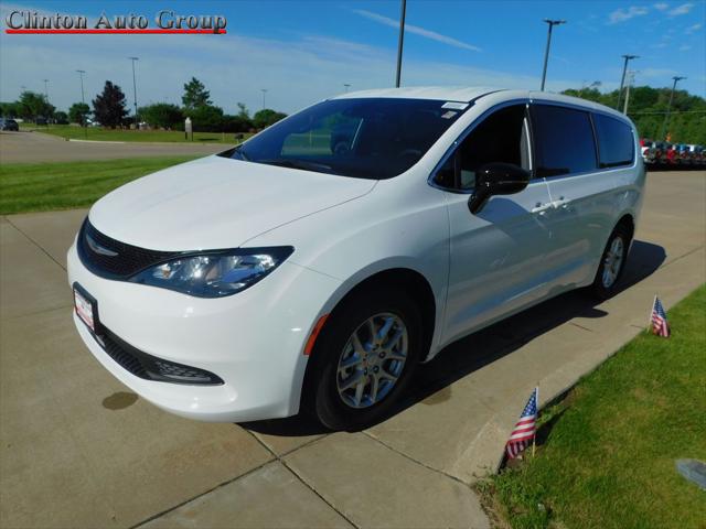 2027 Chrysler Pacifica LX for sale in Clinton, IA