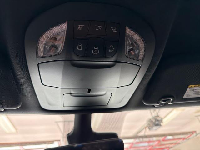2027 Chrysler Pacifica LX
