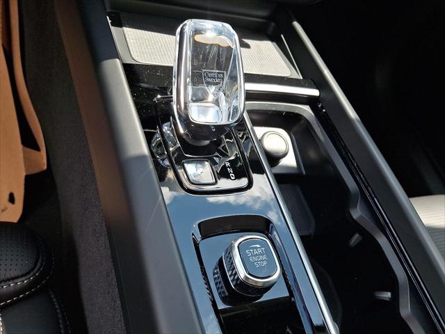 2026 Volvo XC60 Plug-In Hybrid Ultra, T8 AWD Electric/Gasoline, Dark