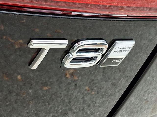 2026 Volvo XC60 Plug-In Hybrid Ultra, T8 AWD Electric/Gasoline, Dark