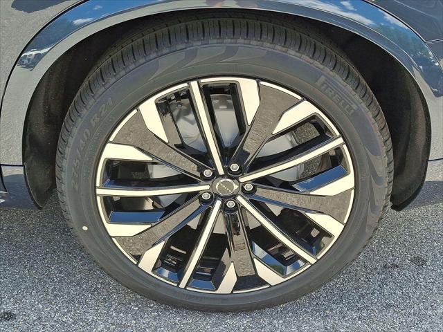 2026 Volvo XC90 Plug-In Hybrid Ultra Dark Theme, T8 AWD, Electric/Gasoline, 6 Seats