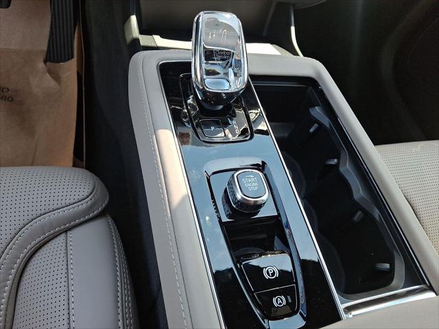 2026 Volvo XC90 Plug-In Hybrid Ultra, T8 AWD, Electric/Gasoline, Bright, 6 Seats