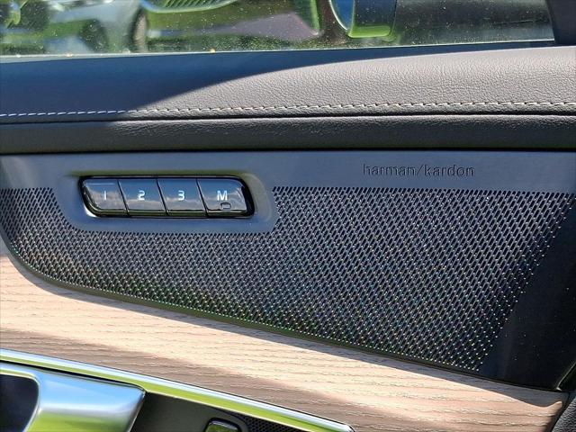 2026 Volvo XC90 Plug-In Hybrid Ultra, T8 AWD, Electric/Gasoline, Bright, 6 Seats