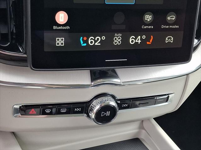 2026 Volvo XC60 Plug-In Hybrid Ultra, T8 AWD Electric/Gasoline, Dark