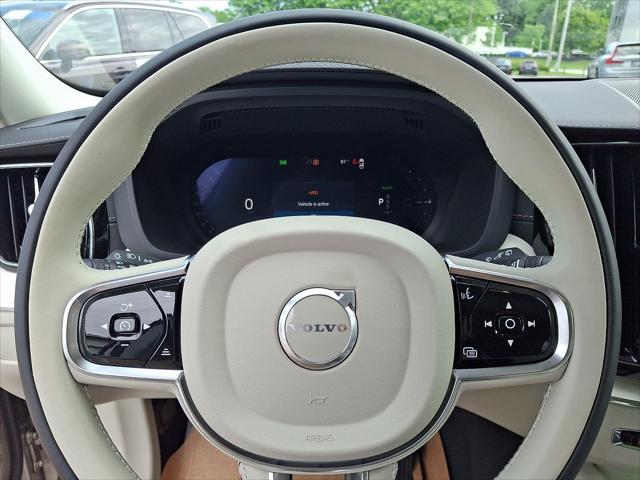 2026 Volvo XC60 Plug-In Hybrid Ultra, T8 AWD Electric/Gasoline, Dark