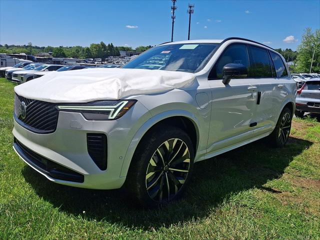 2026 Volvo XC90 Plug-In Hybrid Ultra Dark Theme, T8 AWD, Electric/Gasoline, 6 Seats