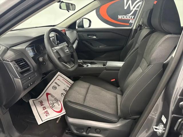 2025 Nissan Rogue SV FWD