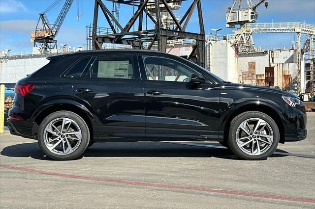2025 Audi Q3 Premium 45 TFSI S line quattro Tiptronic