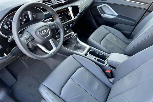 2025 Audi Q3 Premium 45 TFSI S line quattro Tiptronic