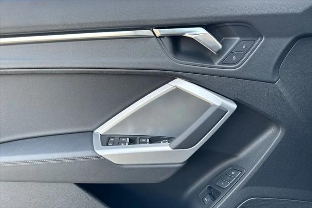 2025 Audi Q3 Premium 45 TFSI S line quattro Tiptronic