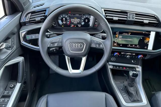 2025 Audi Q3 Premium 45 TFSI S line quattro Tiptronic