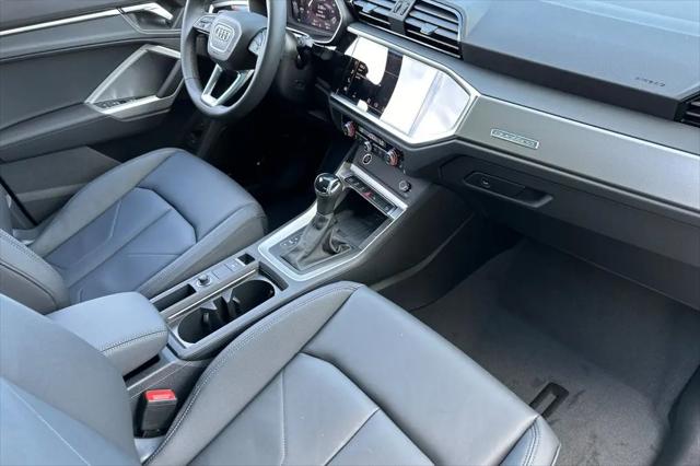 2025 Audi Q3 Premium 45 TFSI S line quattro Tiptronic