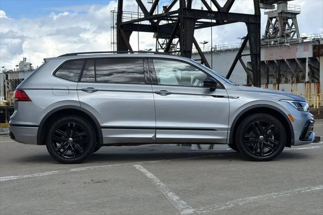 2022 Volkswagen Tiguan 2.0T SE R-Line Black