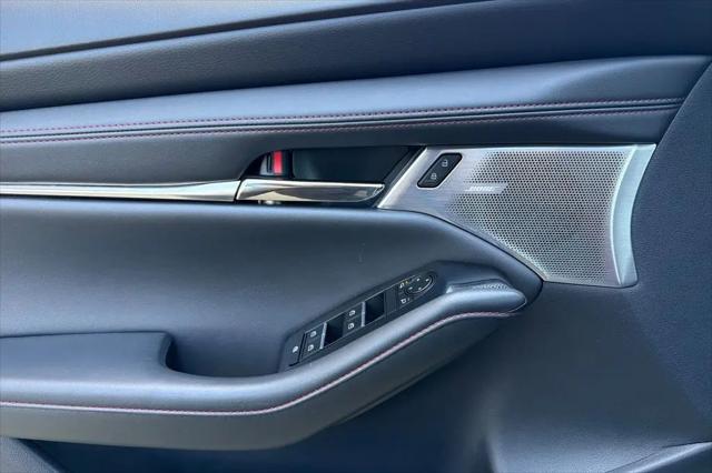 2023 Mazda Mazda3 2.5 S Carbon Edition