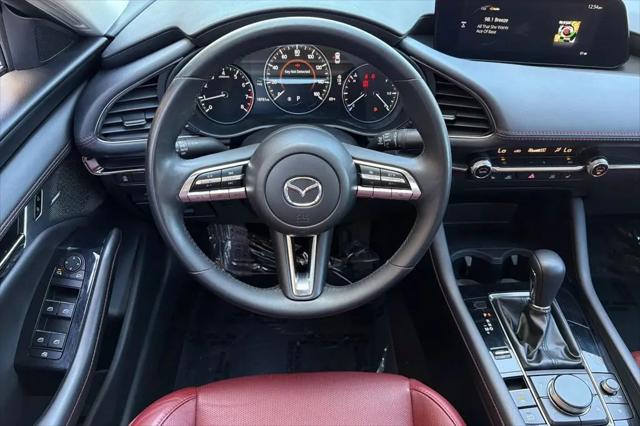 2023 Mazda Mazda3 2.5 S Carbon Edition