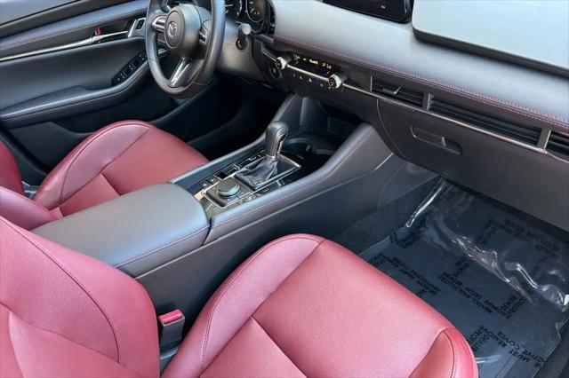 2023 Mazda Mazda3 2.5 S Carbon Edition