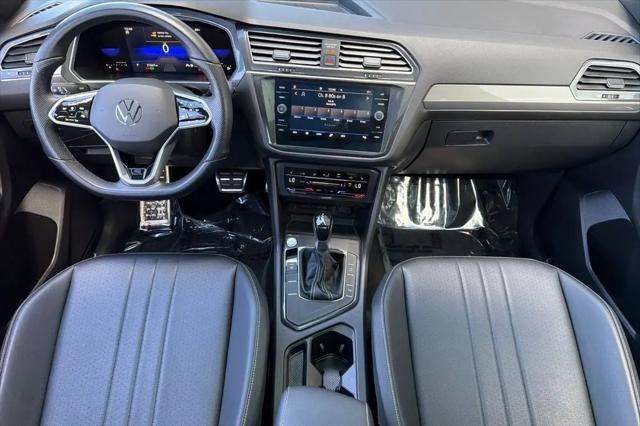 2023 Volkswagen Tiguan 2.0T SE R-Line Black