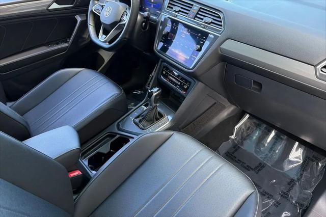 2023 Volkswagen Tiguan 2.0T SE R-Line Black