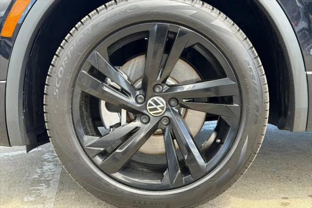 2023 Volkswagen Tiguan 2.0T SE R-Line Black
