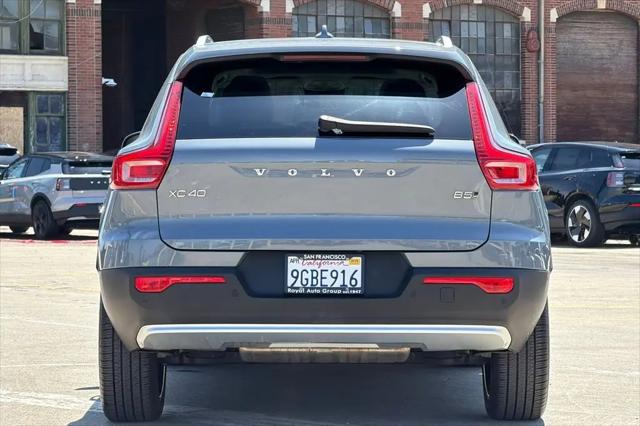 2023 Volvo XC40 B5 Ultimate Bright Theme