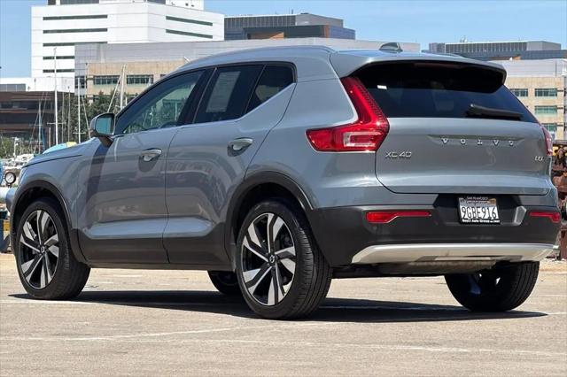 2023 Volvo XC40 B5 Ultimate Bright Theme